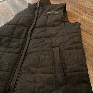 Ariat Men's Dark Gray Quilted Vest